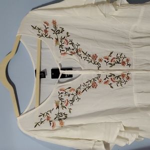 Torrid ivory embroidered babydoll top 4